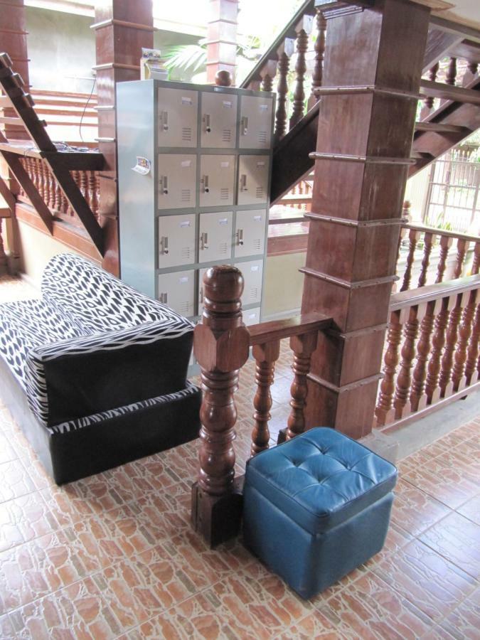 Lux Pillow Hostel Хпа-ан Екстериор снимка